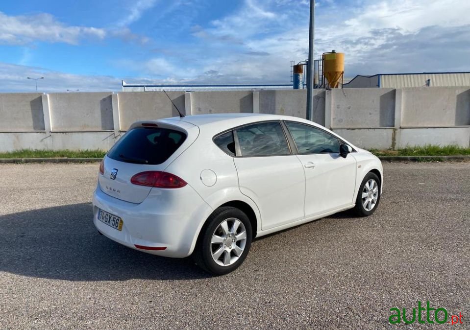 2008' SEAT Leon photo #1