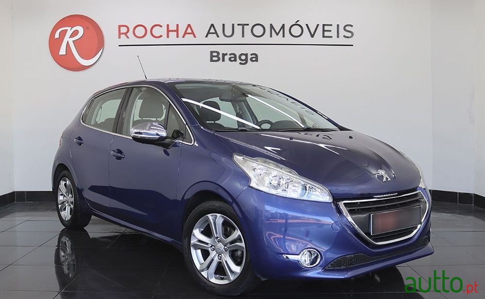 2015' Peugeot 208 1.2 Vti Allure photo #3