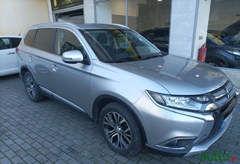 2018' Mitsubishi Outlander 2.0 Kaiteki Cvt photo #3