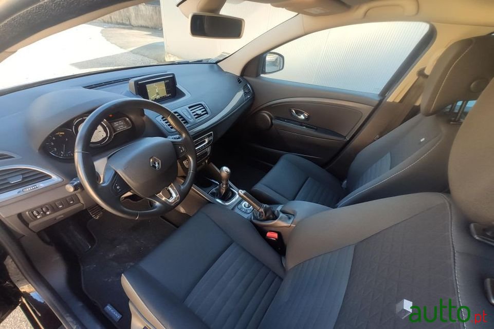 2016' Renault Megane Sport Tourer photo #4