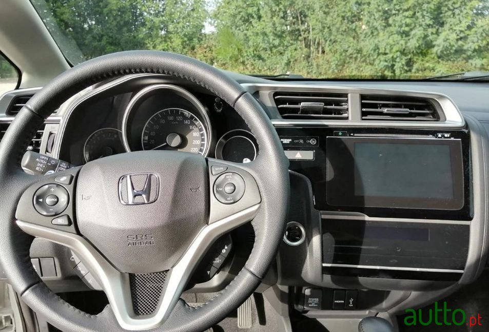 2020' Honda Jazz photo #3