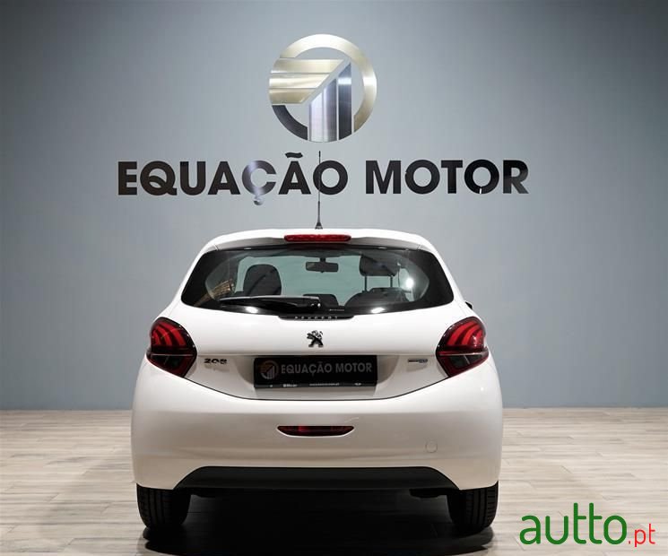 2016' Peugeot 208 photo #5