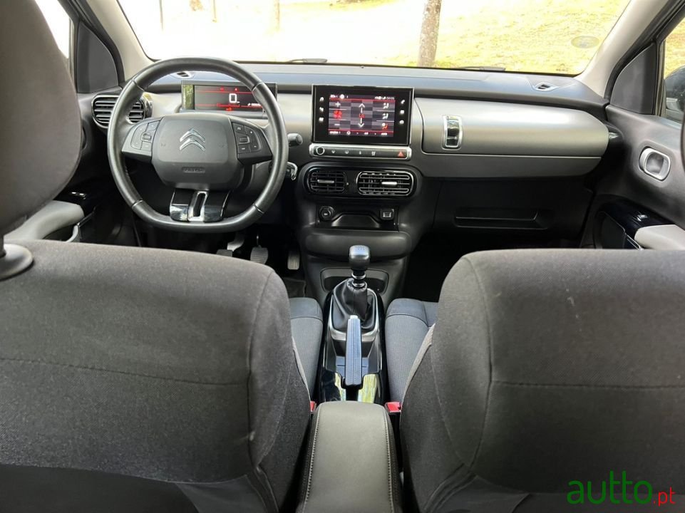 2020' Citroen C4 photo #5