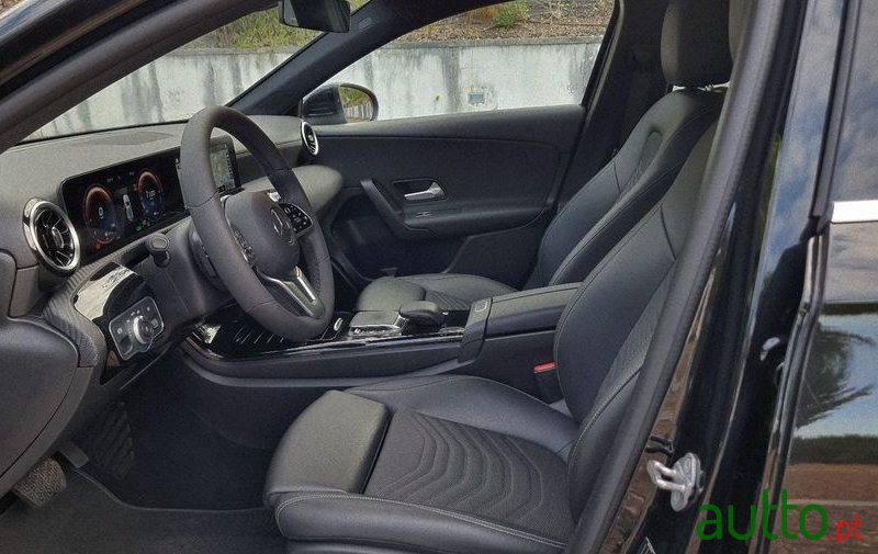 2021' Mercedes-Benz Classe A E Style Plus photo #4