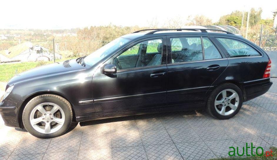 2005' Mercedes-Benz C-220 Cdi Avantgarde photo #3