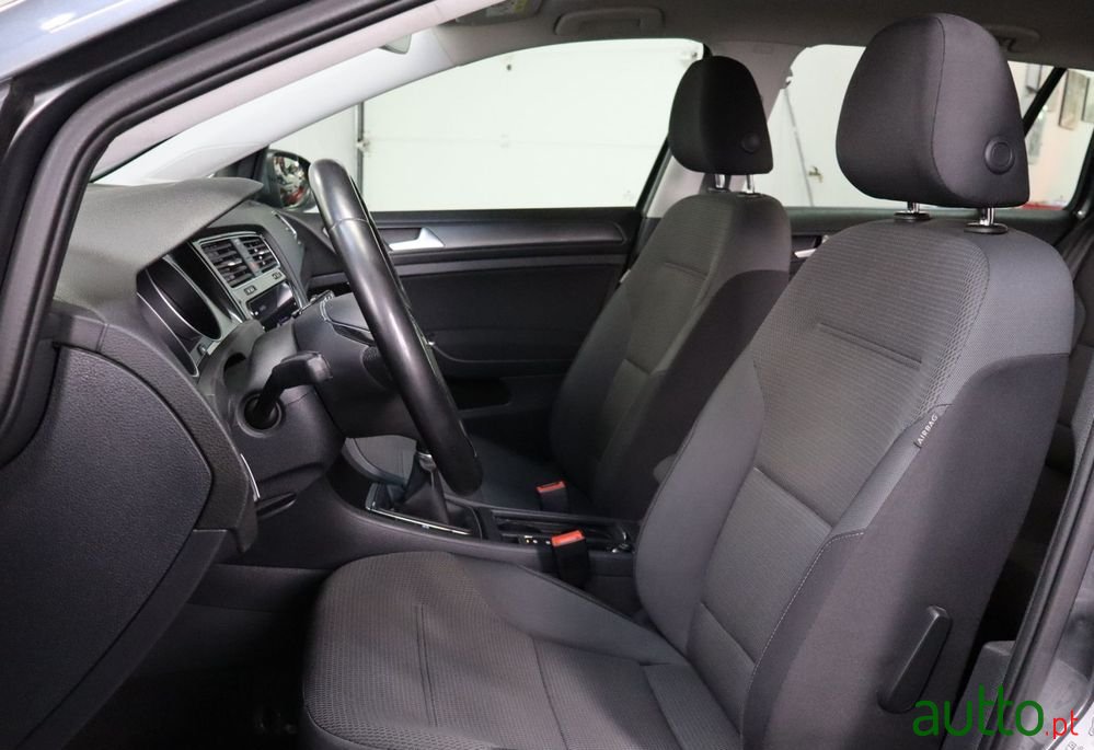 2020' Volkswagen Golf Variant photo #5