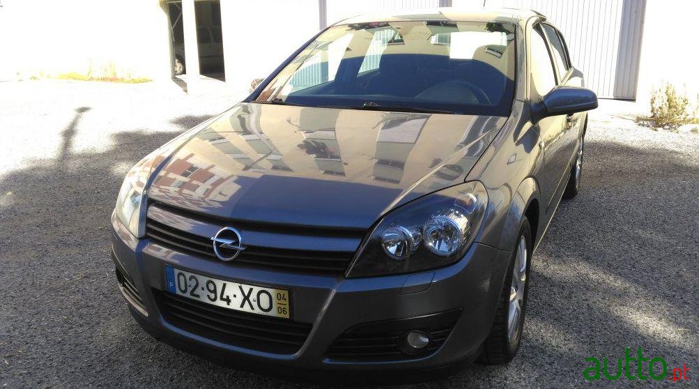 2004' Opel Astra 1.4 Elegance photo #2