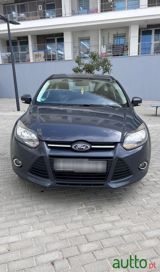 2011' Ford Focus 1.6I Titanium photo #1