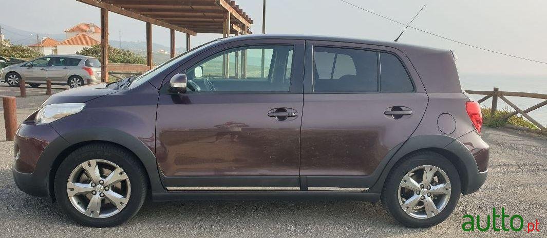 2009' Toyota Urban Cruiser photo #3