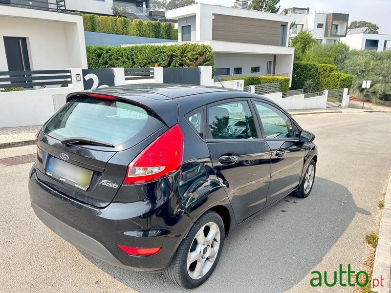 2010' Ford Fiesta 1.25 Titanium photo #4