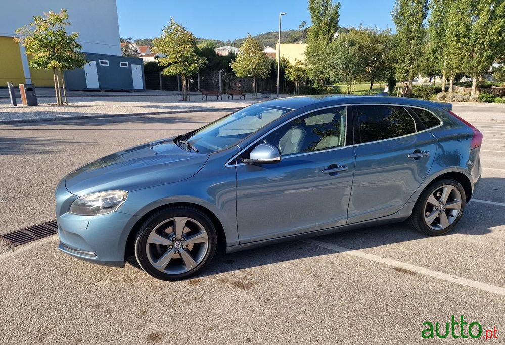 2012' Volvo V40 1.6 D2 Eco Momentum photo #3