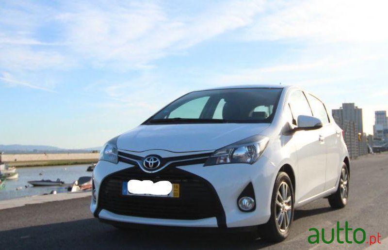 2016' Toyota Yaris photo #3