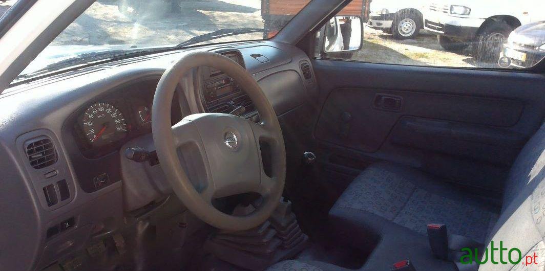 2002' Nissan Pick-Up 4X4 3 Lugares photo #3