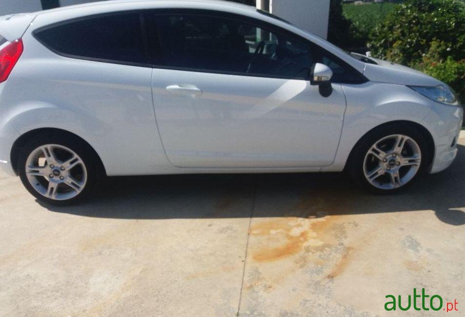 2011' Ford Fiesta 1,6 Tdci Sport photo #2