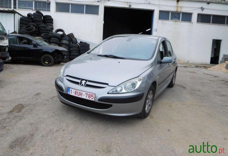 2003' Peugeot 307 1.4 Xs photo #2