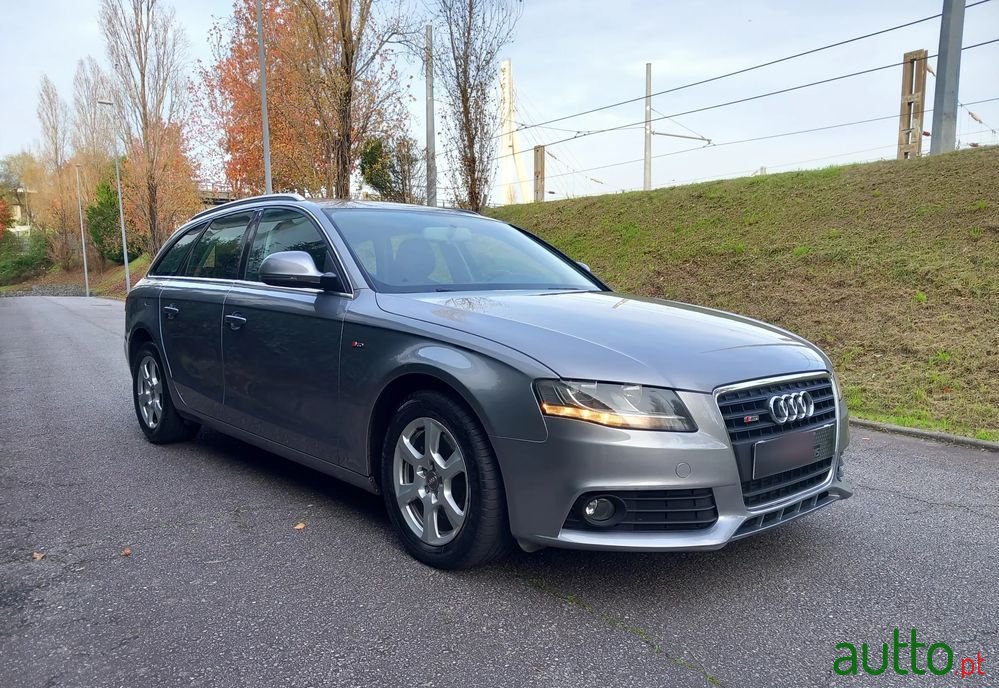 2009' Audi A4 Avant photo #2