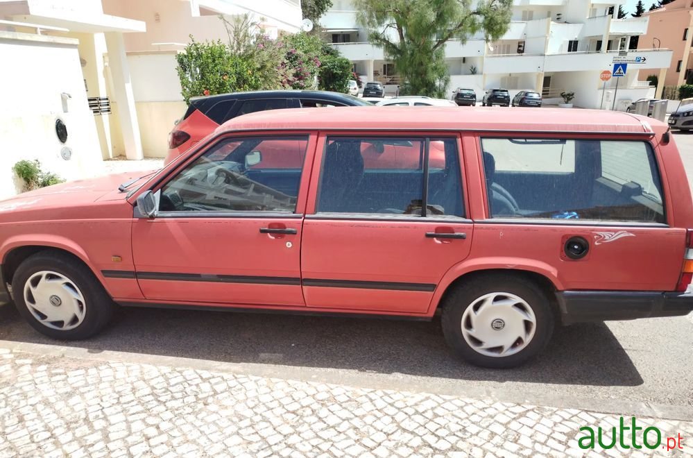 1992' Volvo 940 Estate Gl photo #1