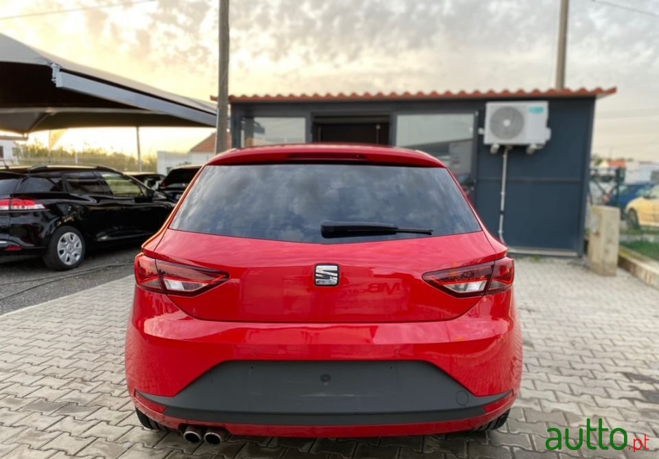 2013' SEAT Leon photo #6