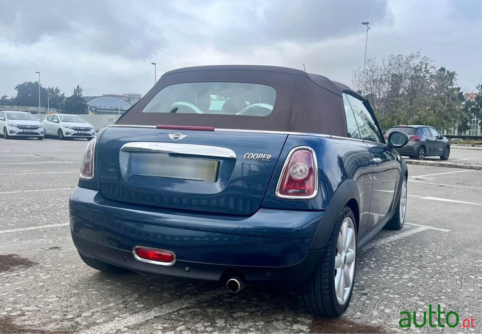 2010' MINI Cooper photo #5