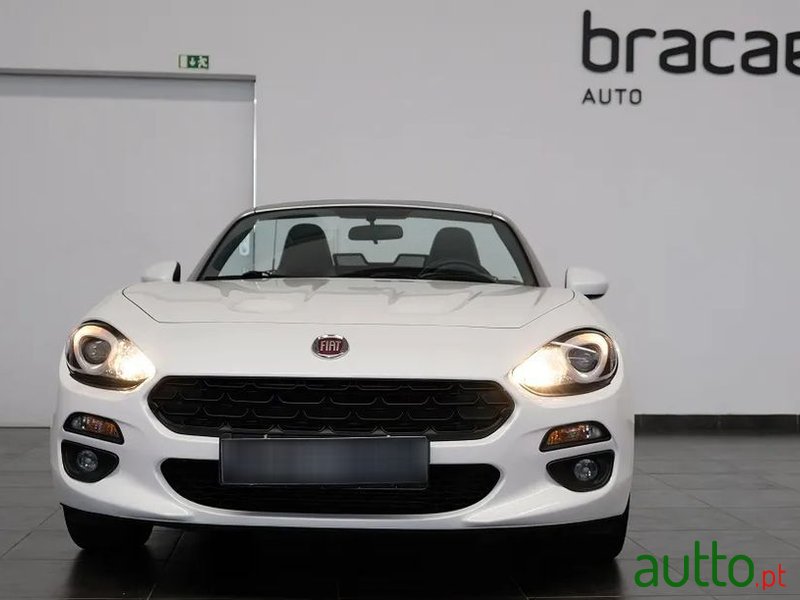 2017' Fiat 124 Spider photo #3