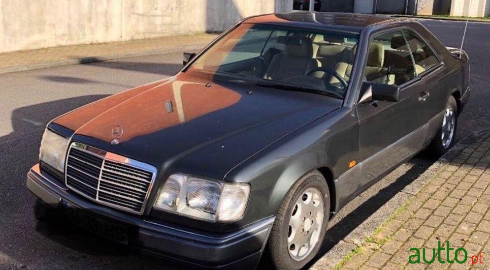 1996' Mercedes-Benz E-220 W124 Coupé photo #1
