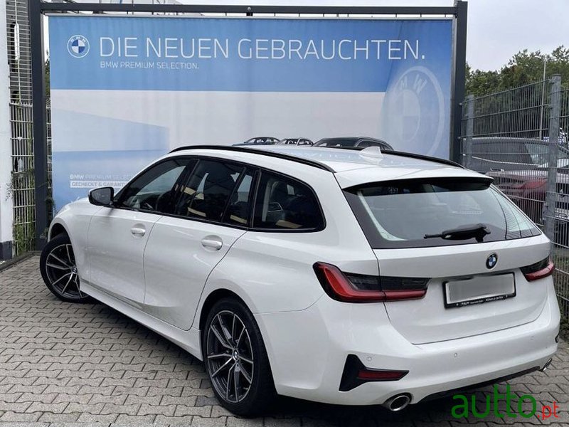 2019' BMW 320 Sport photo #3