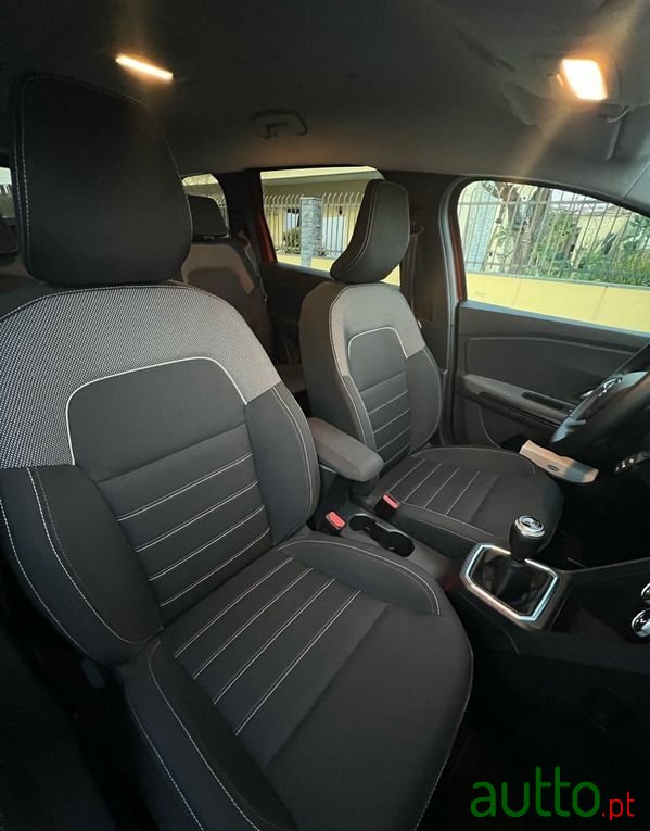 2022' Dacia Jogger photo #6