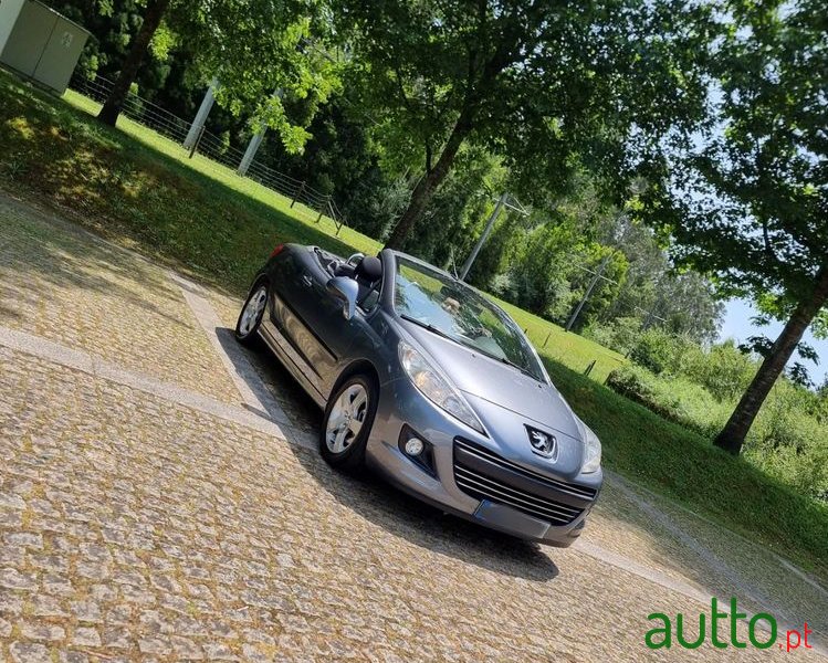 2010' Peugeot 207 photo #1