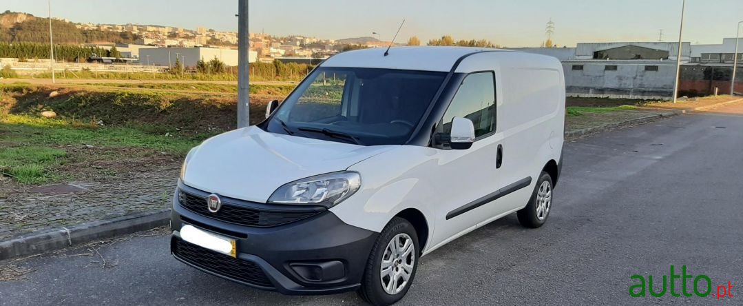 2015' Fiat Doblo photo #1