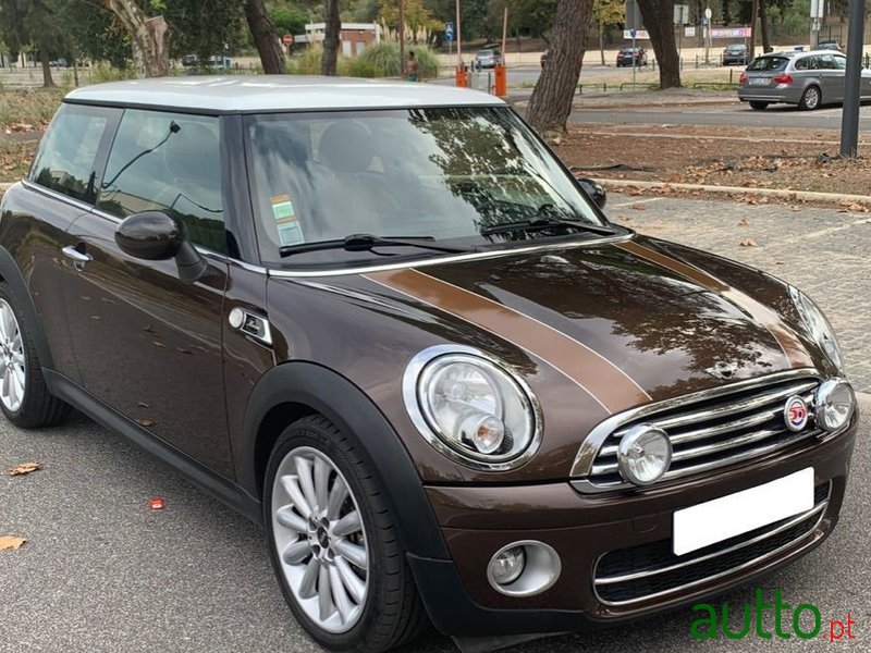 2009' MINI Cooper photo #2