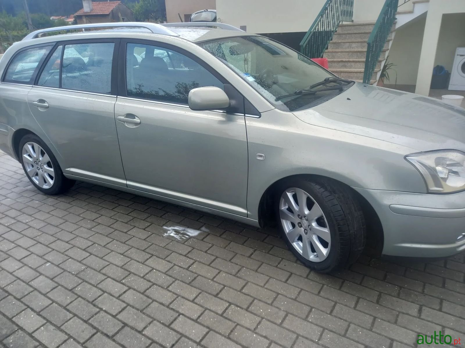 2006' Toyota Avensis Sw photo #3