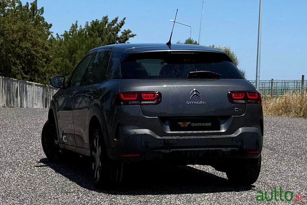 2018' Citroen C4 Cactus 1.2 Puretech Shine Eat6 photo #3