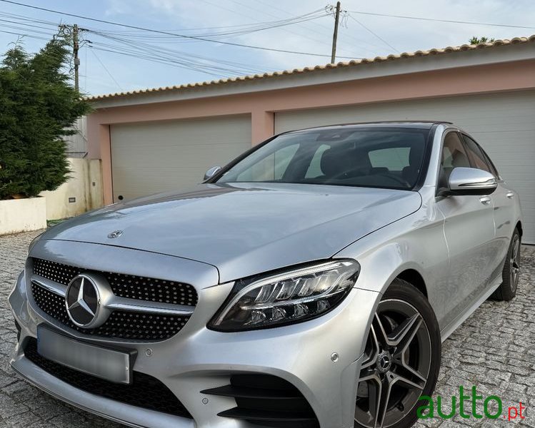 2019' Mercedes-Benz Classe C photo #2