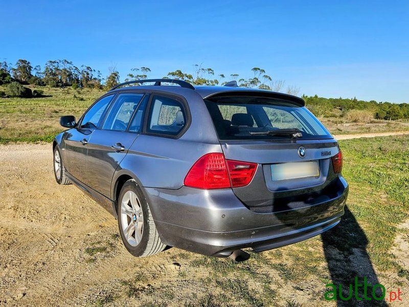 2009' BMW 318 D Touring Navigation photo #5