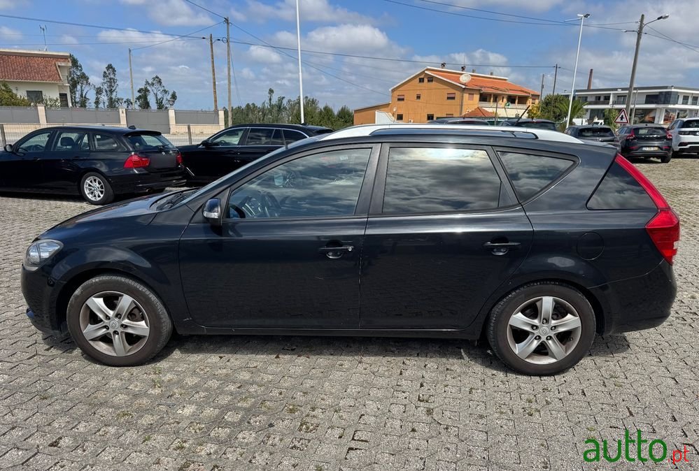2009' Kia Ceed Sw photo #3