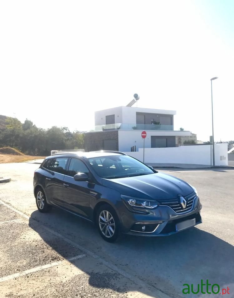 2016' Renault Mégane Sport Tourer photo #1