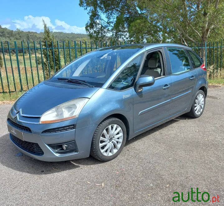2008' Citroen C4 Picasso photo #1