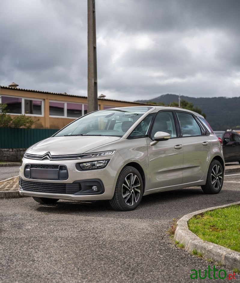 2019' Citroen C4 SpaceTourer photo #3