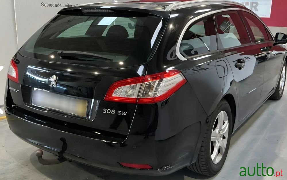 2011' Peugeot 508 Sw photo #3