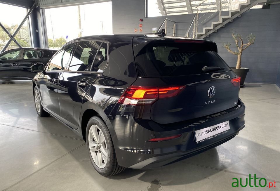 2021' Volkswagen Golf photo #3