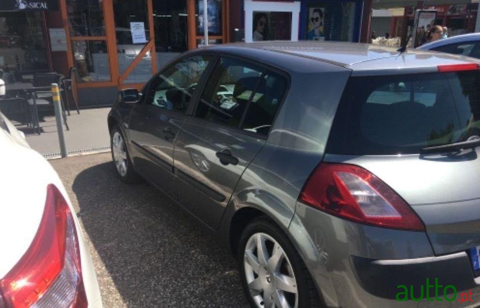 2003' Renault Megane photo #2