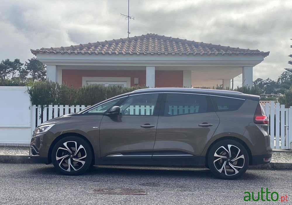 2018' Renault Grand Scenic photo #3