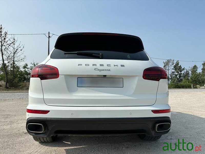 2016' Porsche Cayenne photo #3