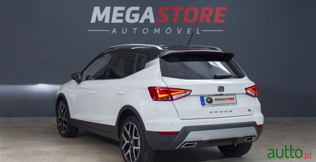 2021' SEAT Arona photo #5