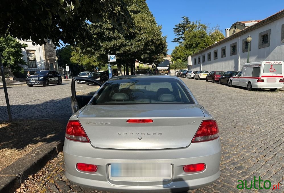 2002' Chrysler Sebring 2.0 Lx photo #1