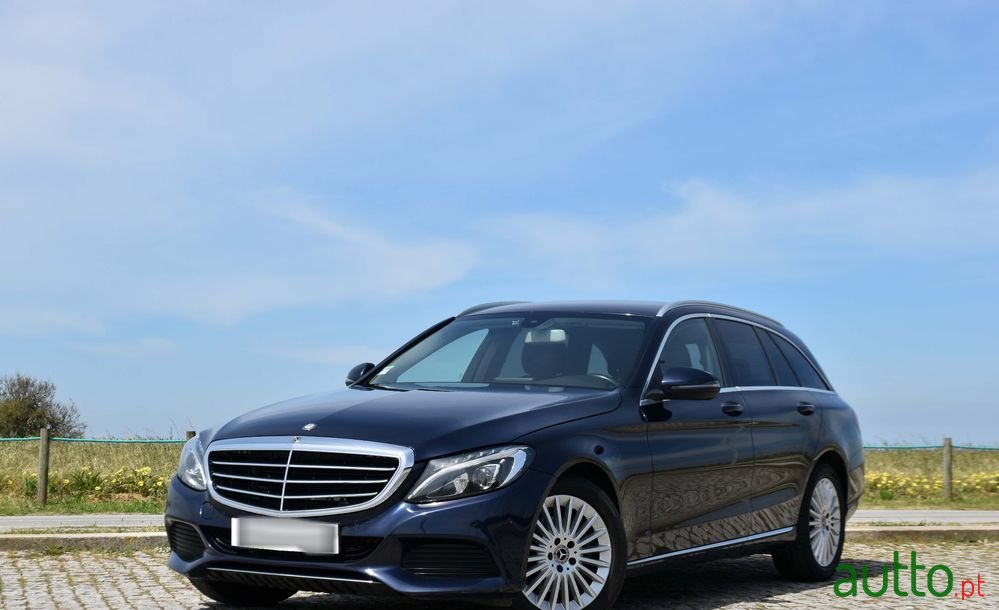 2017' Mercedes-Benz C 220 photo #3