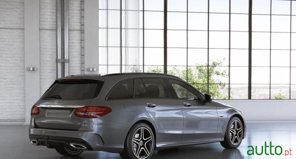 2021' Mercedes-Benz C 300 De Amg Line photo #2