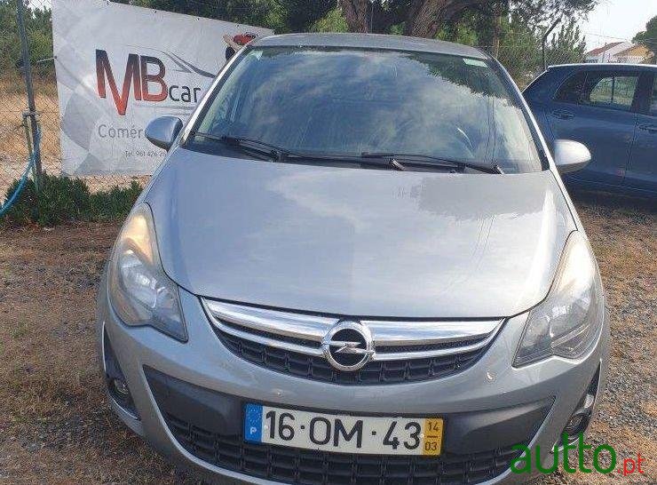 2014' Opel Corsa photo #3