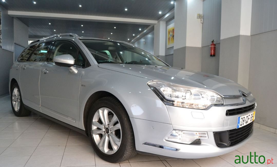 2015' Citroen C5 Tourer photo #3