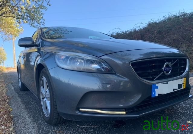 2013' Volvo V40 photo #5